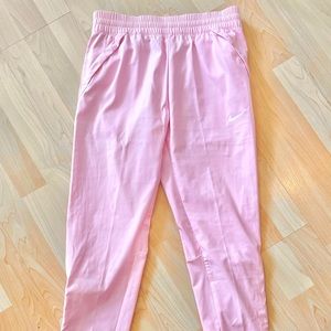 Brand new never worn  Nike dry fit baby pink girls / women’s